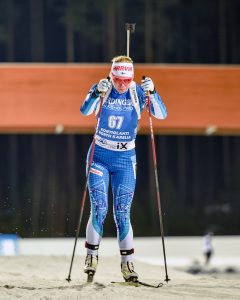 Sanna Laari hiihtokuva